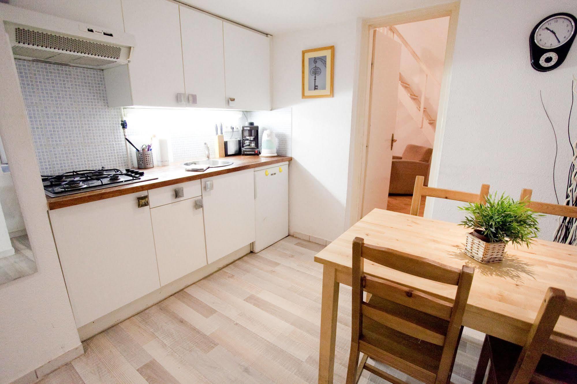 Budapest Easy Flat Opera Bagian luar foto