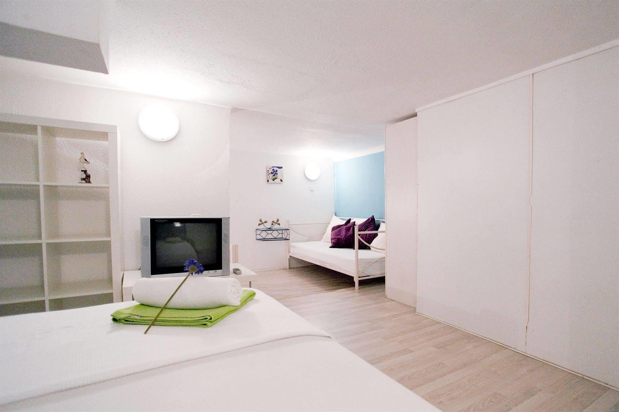 Budapest Easy Flat Opera Bagian luar foto